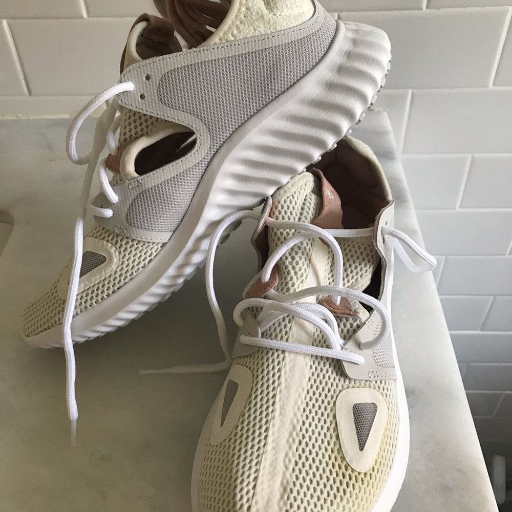 Adidas sneakers - Picture 3 of 7